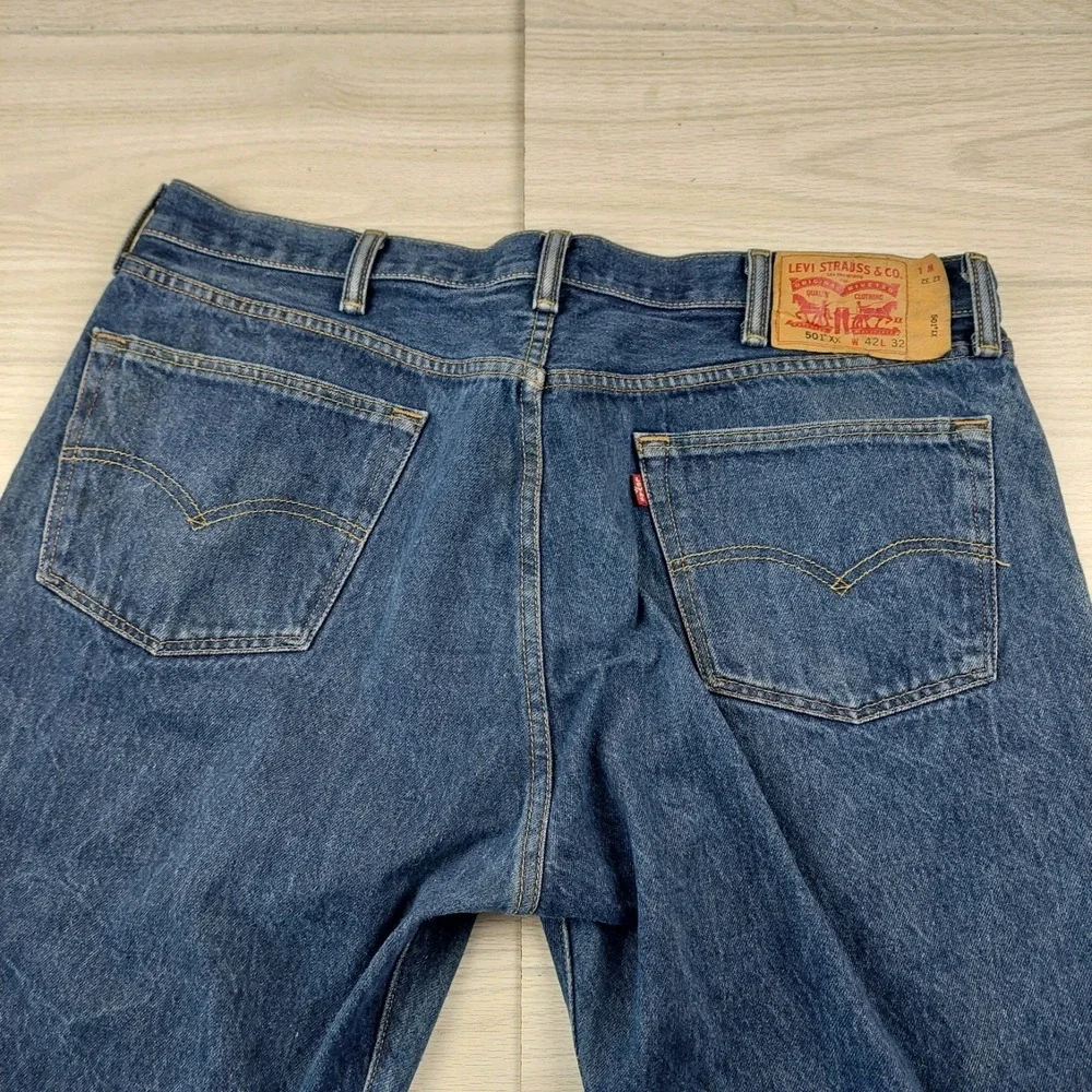Levi's 501 Original Fit Jeans Mens 42x32 Blue Button Fly Straight Leg Denim
